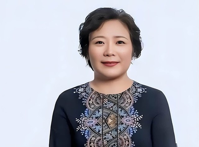 Từ cô gái quê đến nữ tỷ phú nhờ làm công việc "vừa lạ vừa quen"- Ảnh 1.