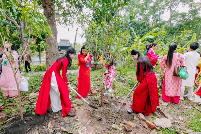 600 đại biểu trồng cây tại "Vườn cây ơn Bác" - Ảnh 1.