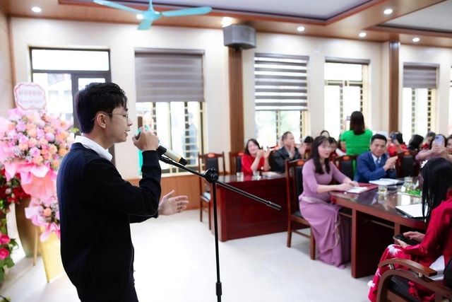 Chàng ca sĩ 10X Mai Hoàng Quyền và hành trình rời bục giảng theo đuổi đam mê âm nhạc - Ảnh 5.