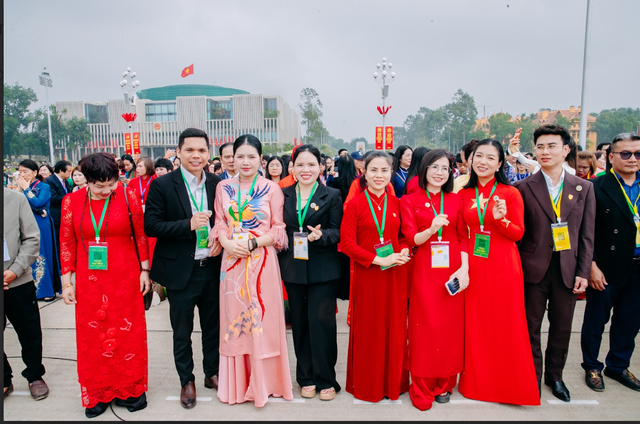 600 đại biểu trồng cây tại "Vườn cây ơn Bác" - Ảnh 2.