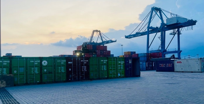 Doanh nghiệp xuất khẩu ứng phó xung đột quân sự Trung Đông năm 2026 - Ảnh 1.