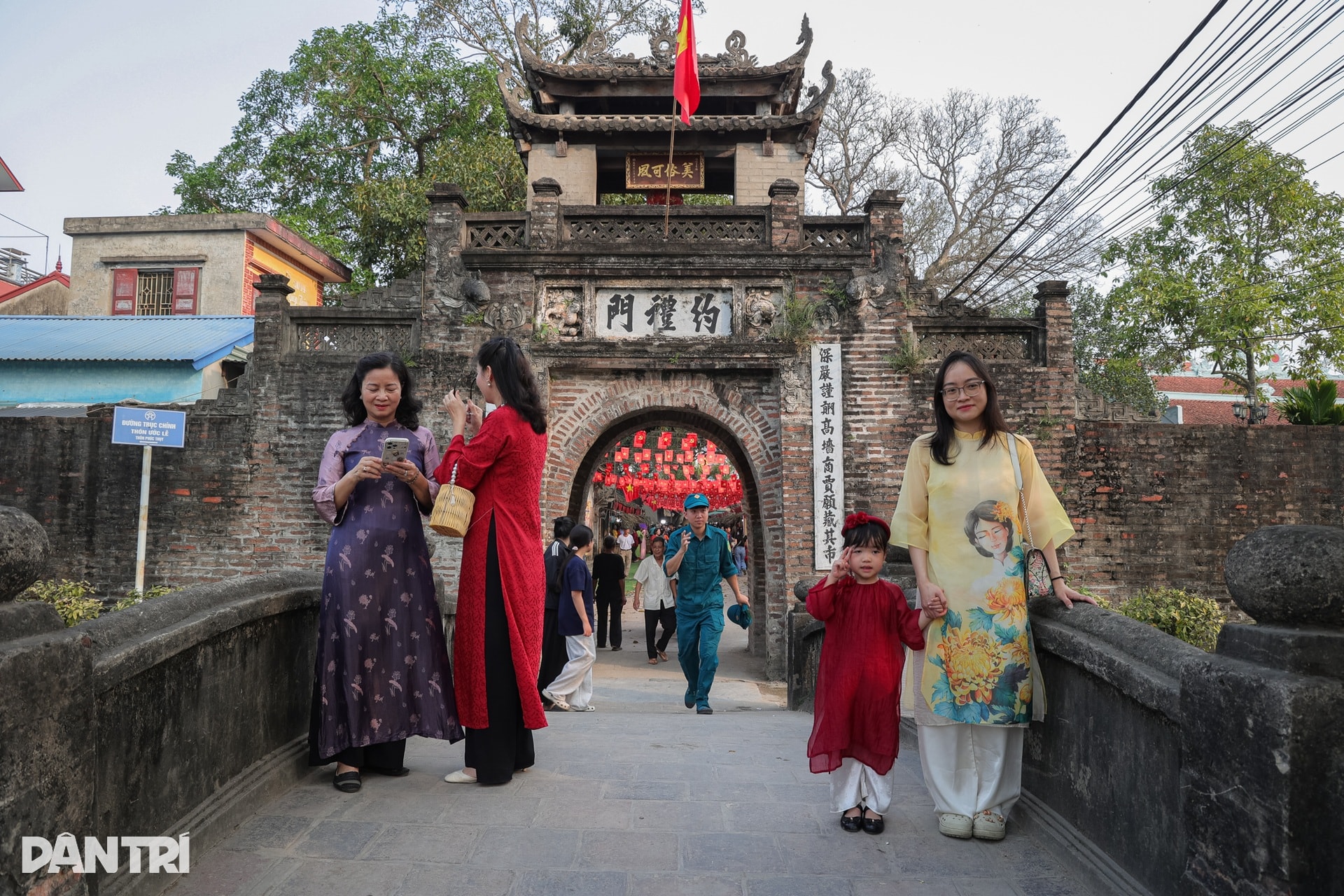 Về Ước Lễ nhuyễn tay giã giò, thui bê trăm cân ăn “Tết lại” - 1