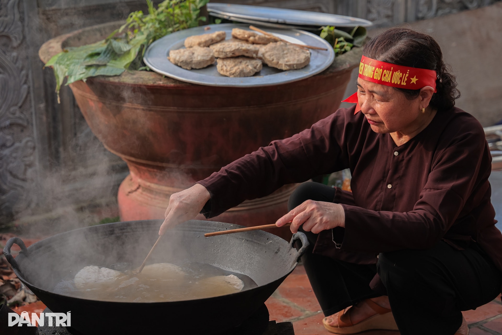 Về Ước Lễ nhuyễn tay giã giò, thui bê trăm cân ăn “Tết lại” - 8