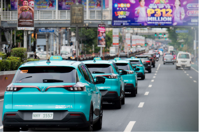 Các mẫu xe điện Xanh SM trên đường phố Philippines. Ảnh: GSM