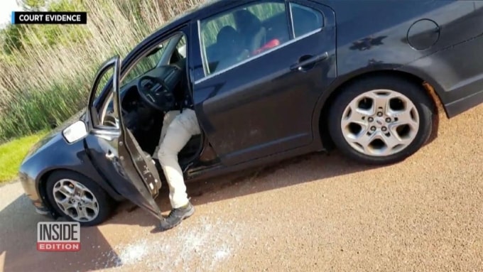 FBI dựng hiện trường giả với sự giúp đỡ của Isaiah Carvalho. Ảnh: Inside Edition