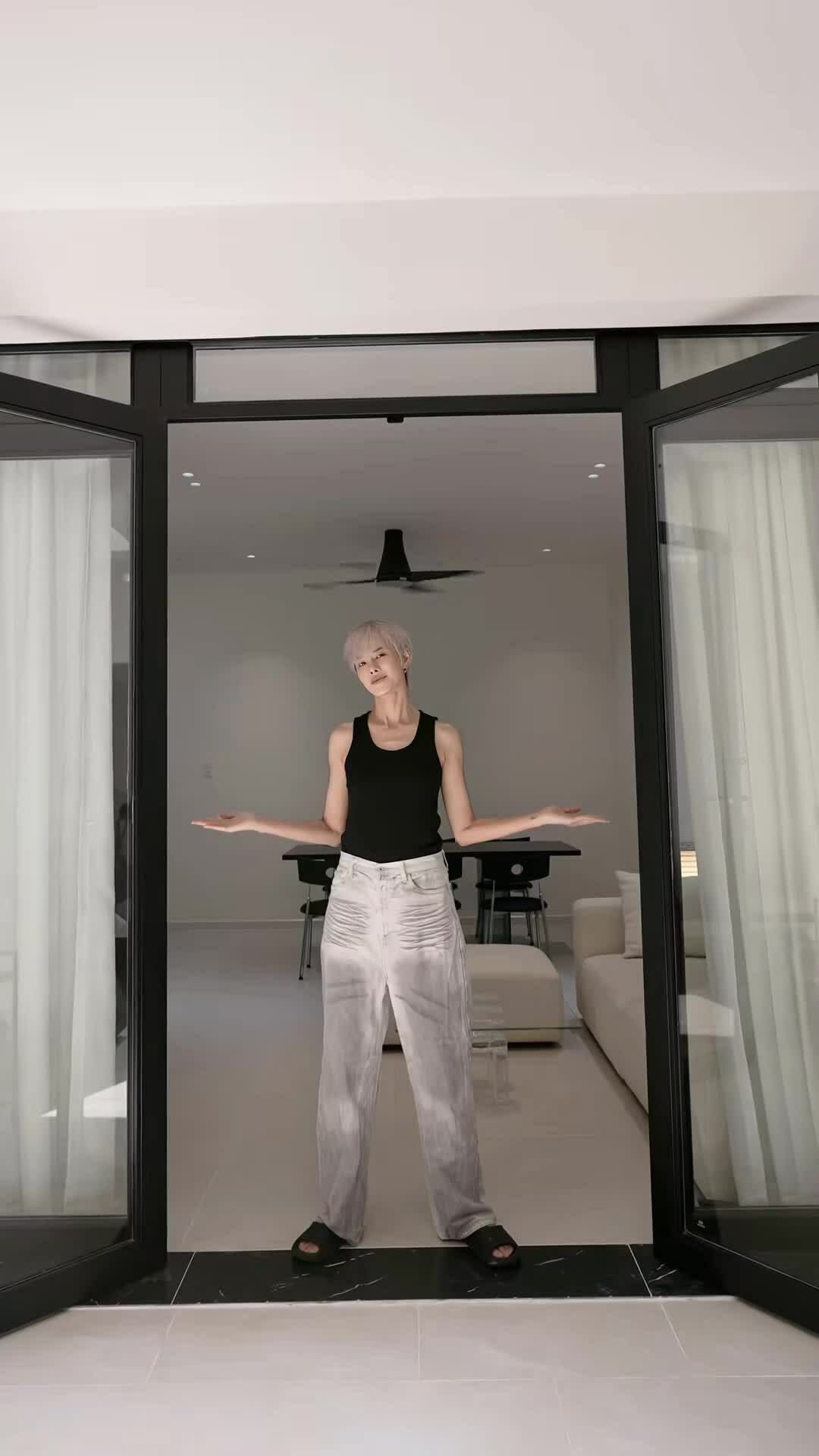 Nhà phố 108 m2 thiết kế tinh gọn của Hà Kino