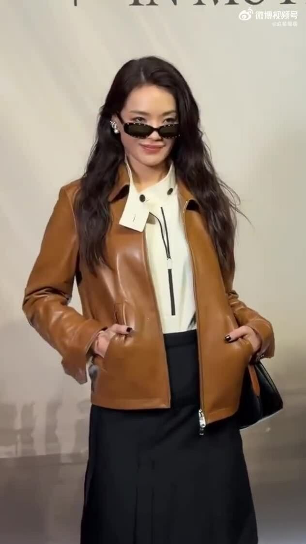 Thư Kỳ tại Tuần thời trang Milan 2026