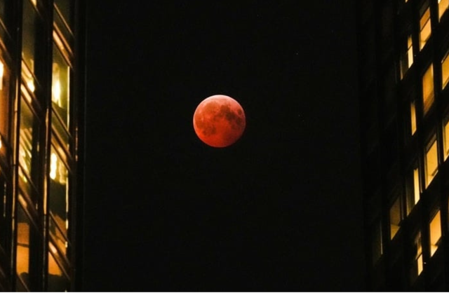 Tết Nguyên tiêu (3/3), Việt Nam ngắm trọn “trăng máu” cực hiếm, 3 năm sau mới được lặp lại - Ảnh 1.