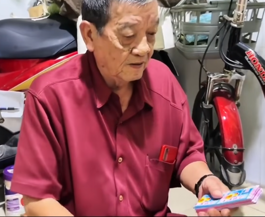 Giọng ca cải lương đoàn Kim Chung một thời, U80 chật vật trong căn nhà 10m2, chồng bán vé số- Ảnh 3.