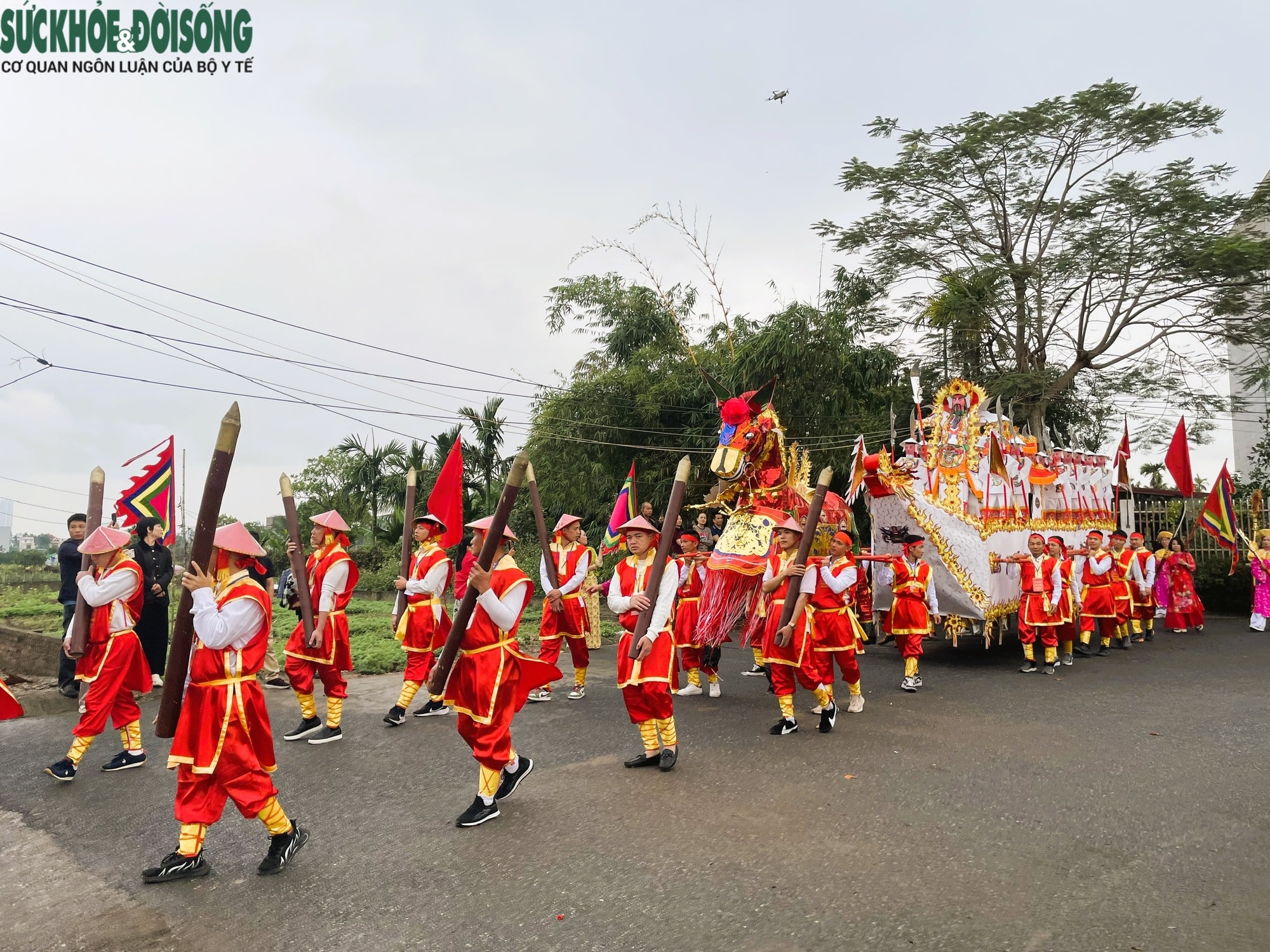 Mãn nhãn màn 'kiệu bay' tại lễ hội truyền thống Từ Lương Xâm 2026- Ảnh 4.