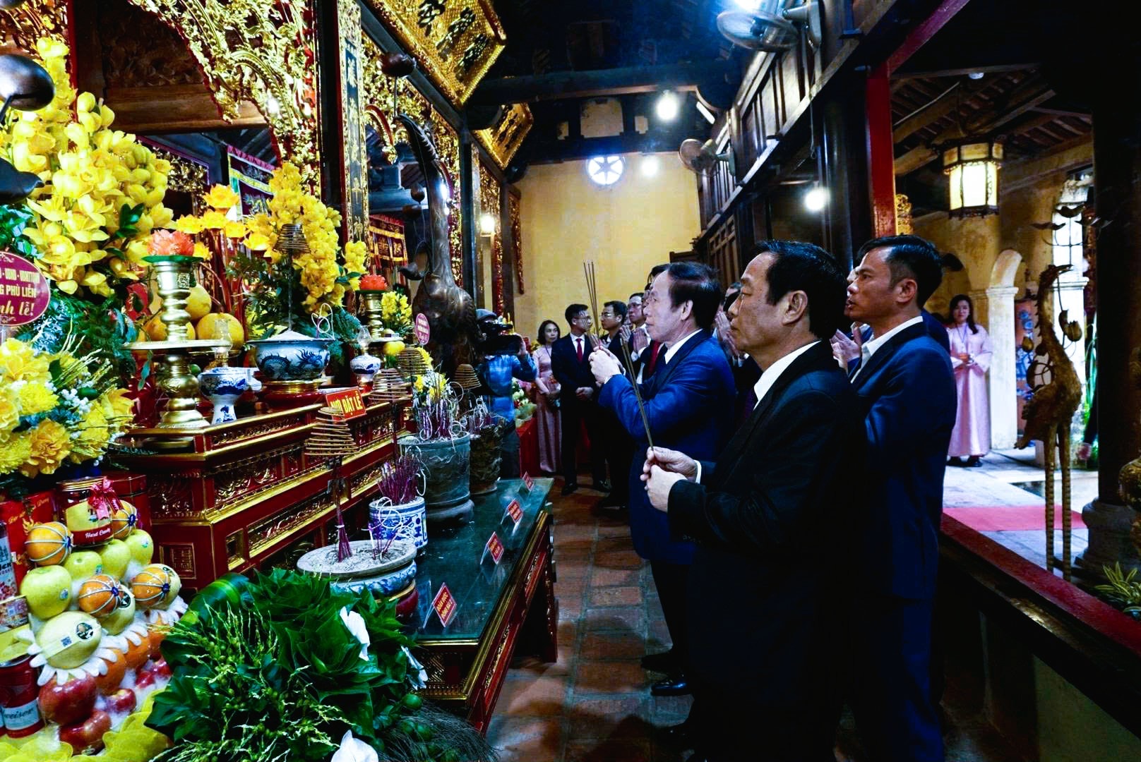 Mãn nhãn màn 'kiệu bay' tại lễ hội truyền thống Từ Lương Xâm 2026- Ảnh 3.