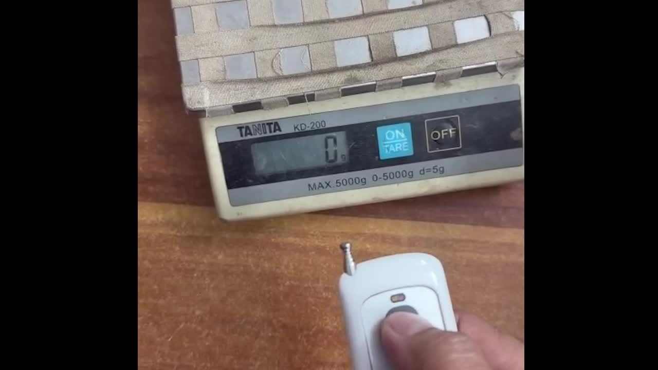 Màn bạc 'bịp' ở trường gà bị trăm cảnh sát vây bắt