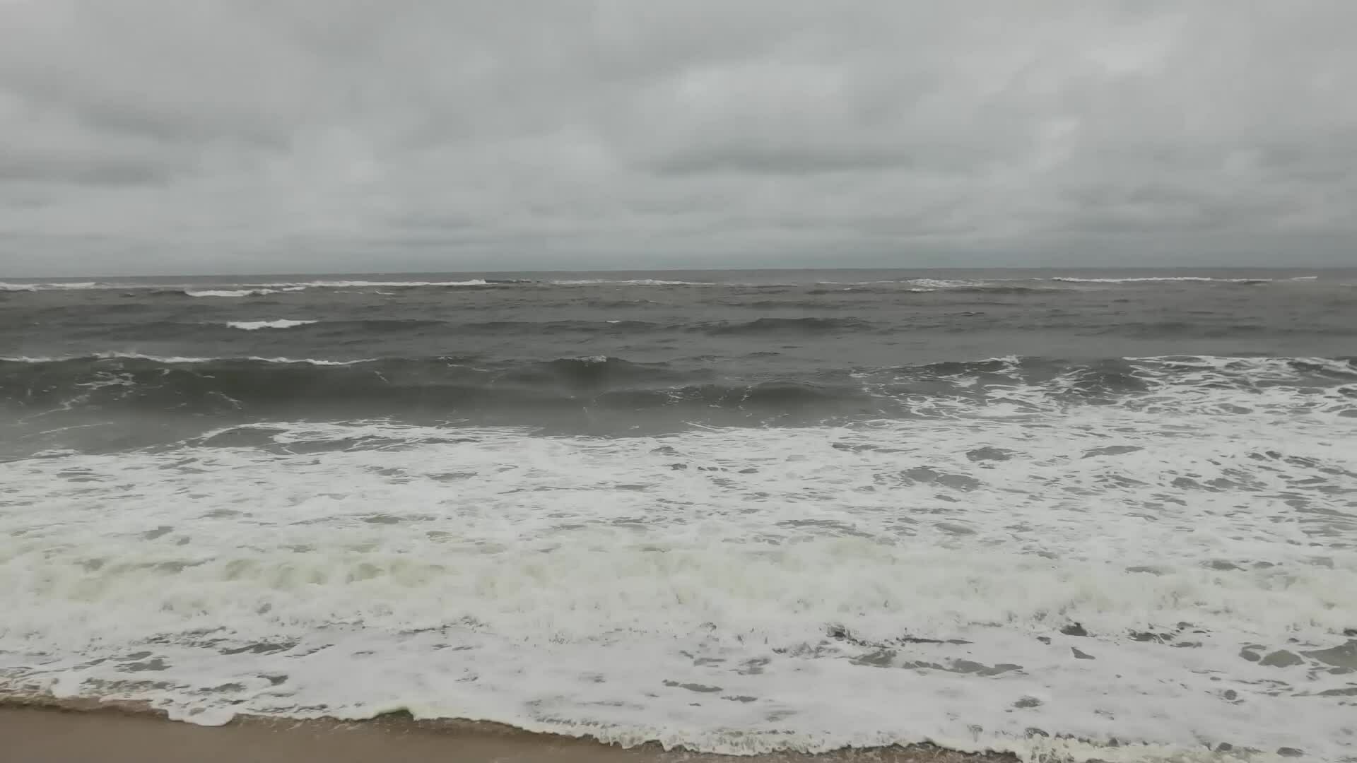 Tàu chở 7 người bị chìm, 1 ngư dân tử vong