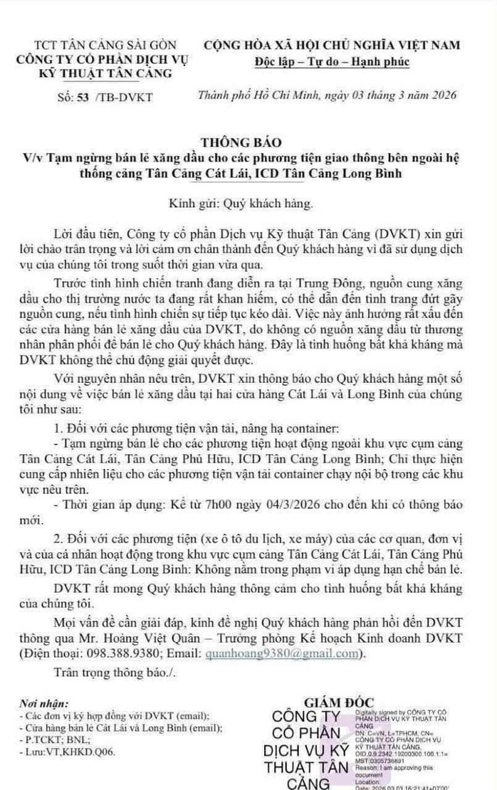 Các cây xăng trong cảng đã bán lại cho các xe bình thường  - Ảnh 2.