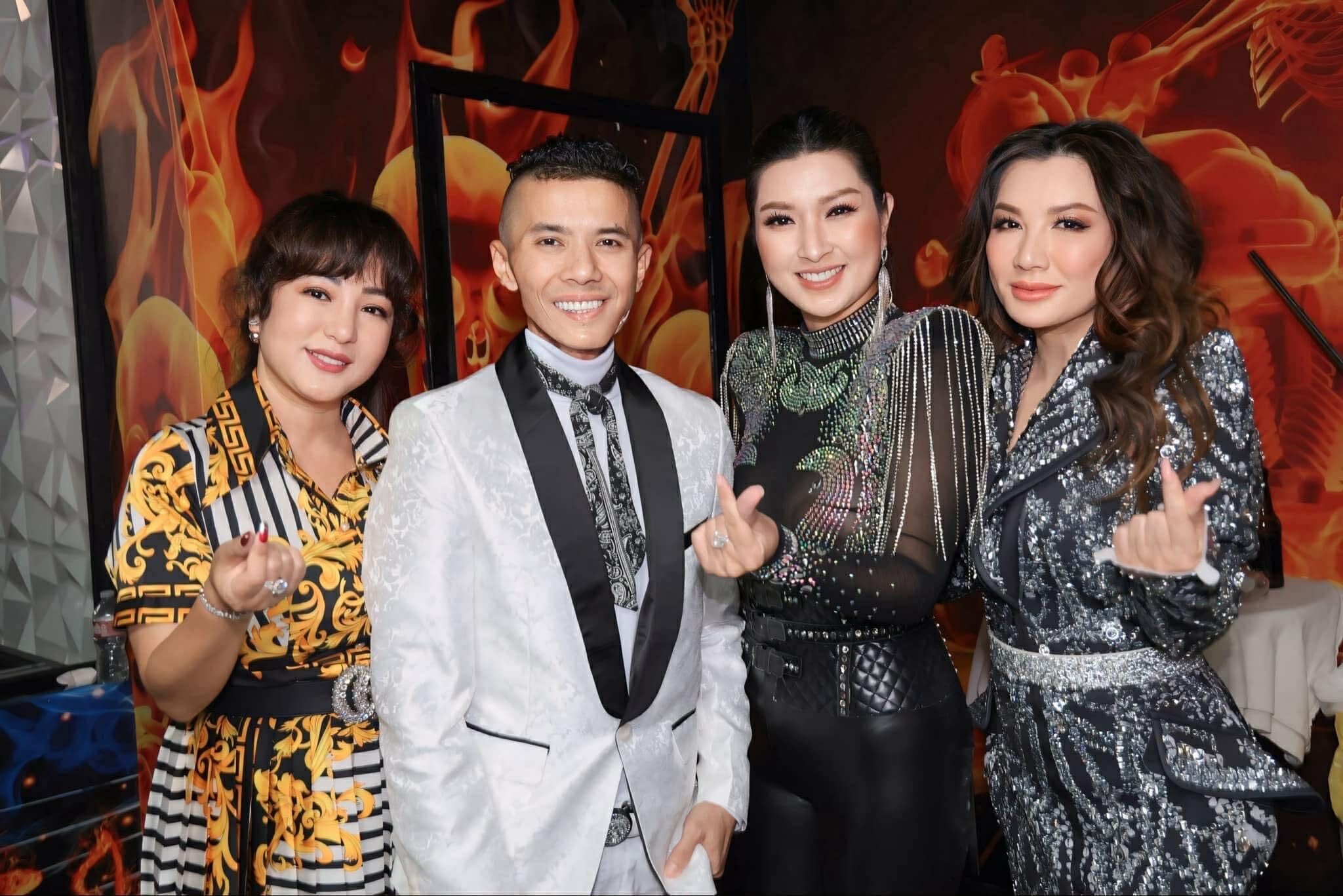 Thúy Nga chia sẻ hình ảnh Kasim Hoàng Vũ những ngày cuối đời.