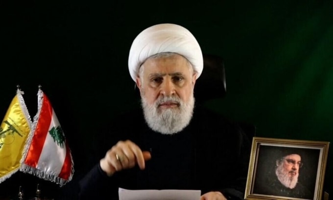 Thủ lĩnh Hezbollah Naim Qassem phát biểu tại một địa điểm không xác định ở Lebanon hồi tháng 10/2024. Ảnh: AFP