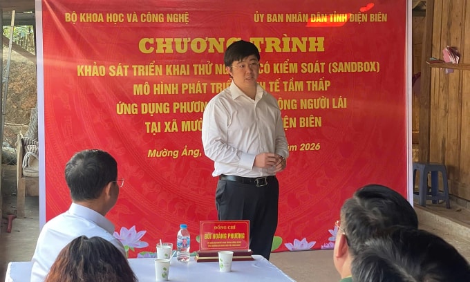 Thứ trưởng Khoa học và Công nghệ Bùi Hoàng Phương trong buổi khảo sát triển khai thử nghiệm UAV tại xã Mường Ảng, Điện Biên. Ảnh: MST