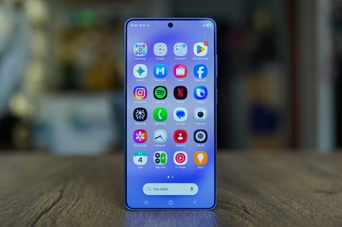 Galaxy S26 Ultra tại sự kiện Unpacked 2026. Ảnh: Huy Đức