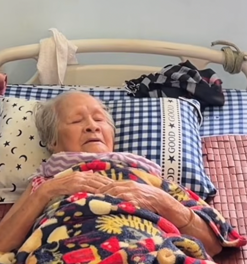 Nữ nghệ sĩ cải lương 98 tuổi nằm liệt giường ở viện dưỡng lão khiến nhiều người xót xa- Ảnh 2.