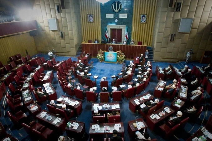 Hội đồng Chuyên gia Iran họp tại Tehran ngày 14/9/2010. Ảnh: Reuters