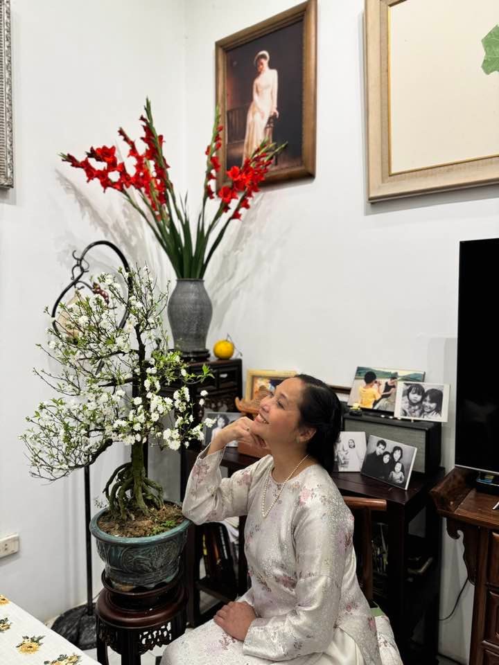 Nhan sắc NSƯT Lê Vi sau nhiều năm sinh sống ở Pháp- Ảnh 1.