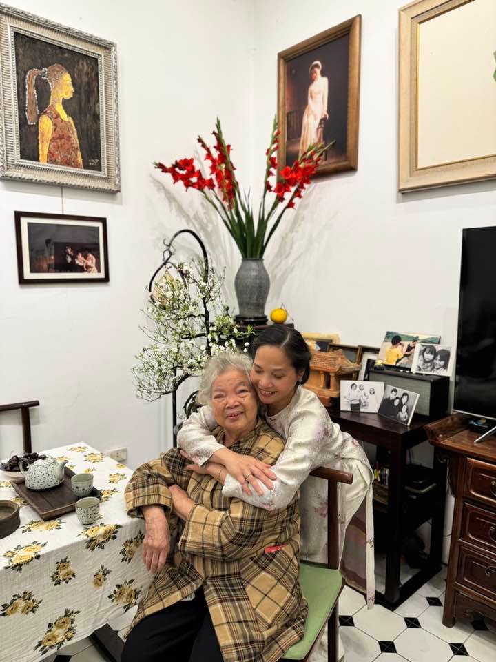 Nhan sắc NSƯT Lê Vi sau nhiều năm sinh sống ở Pháp- Ảnh 7.