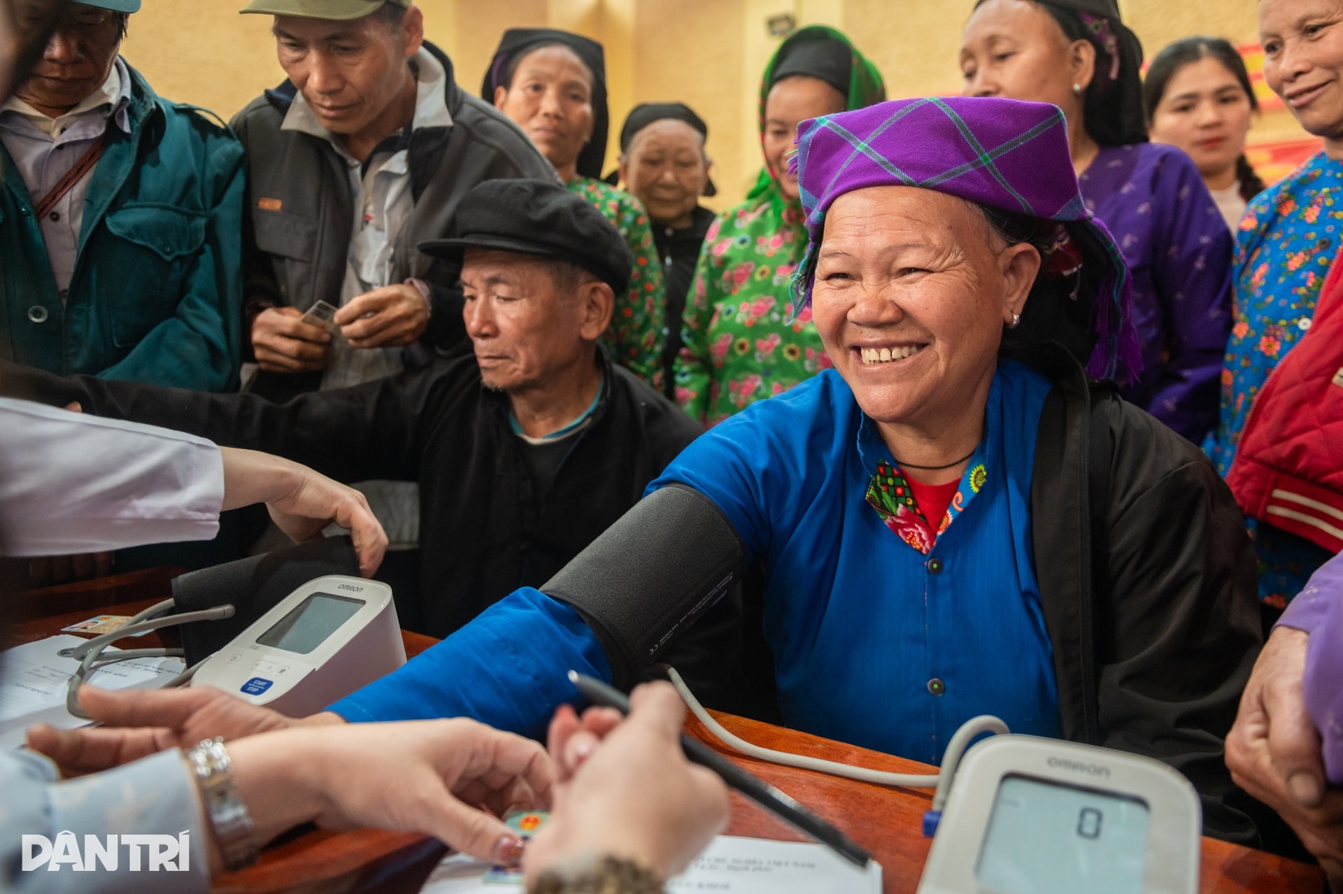 Vượt 300km mang y tế tuyến cuối đến đồng bào xã nghèo vùng cao - 18