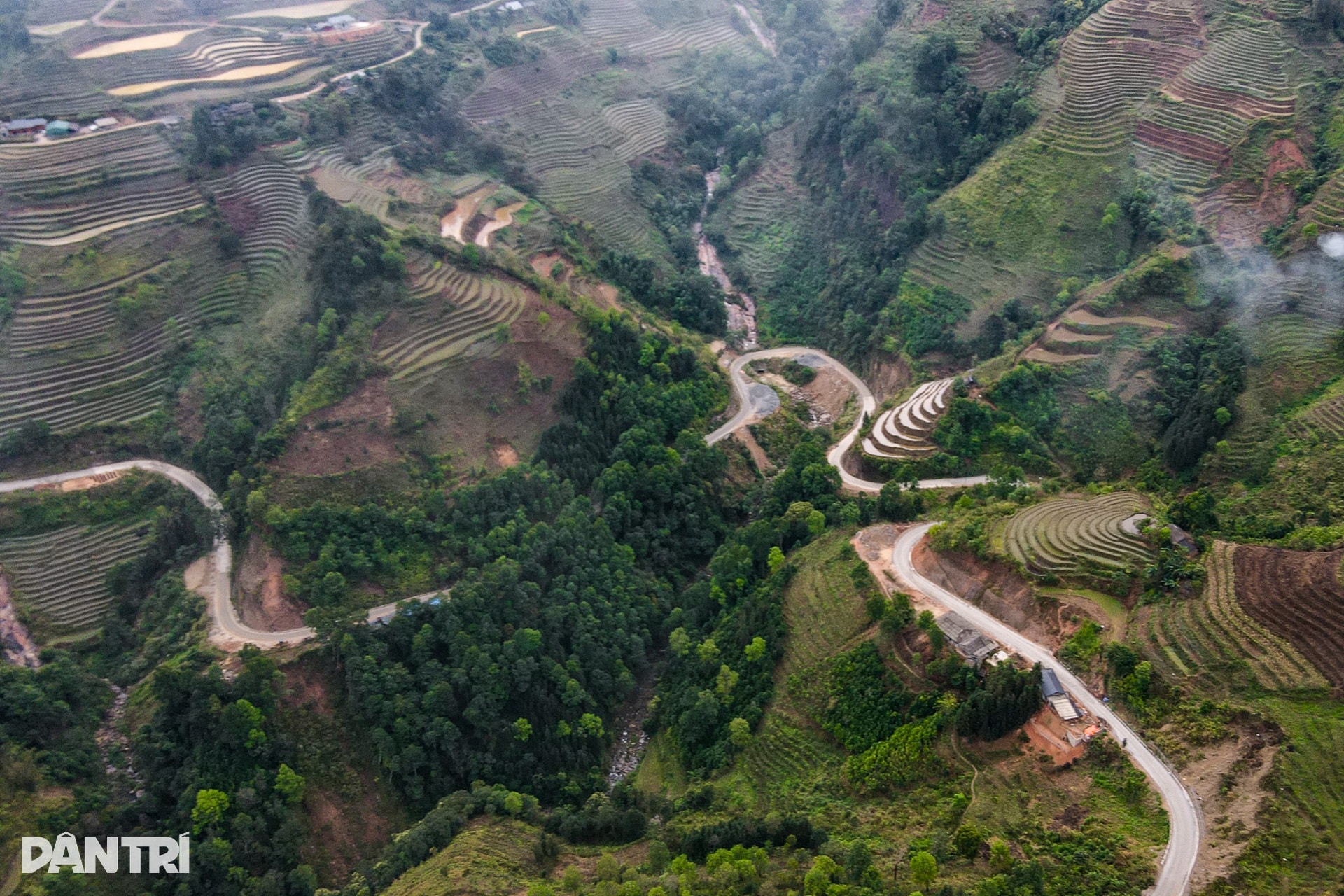 Vượt 300km mang y tế tuyến cuối đến đồng bào xã nghèo vùng cao - 5