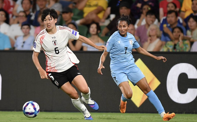 Nhật Bản (áo trắng) giành chiến thắng 11-0 trước Ấn Độ ở lượt hai bảng C, VCK giải vô địch nữ châu Á 2026. Ảnh: AFC