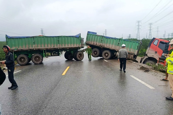 Hiện trường vụ tai nạn, chiều 7/3. Ảnh: Hùng Lê