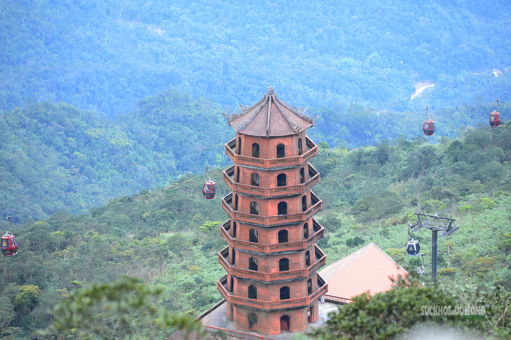 Yên Tử - vẻ đẹp linh thiêng giữa ngàn mây- Ảnh 6.
