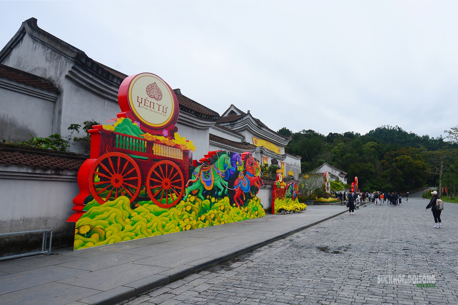 Yên Tử - vẻ đẹp linh thiêng giữa ngàn mây- Ảnh 1.