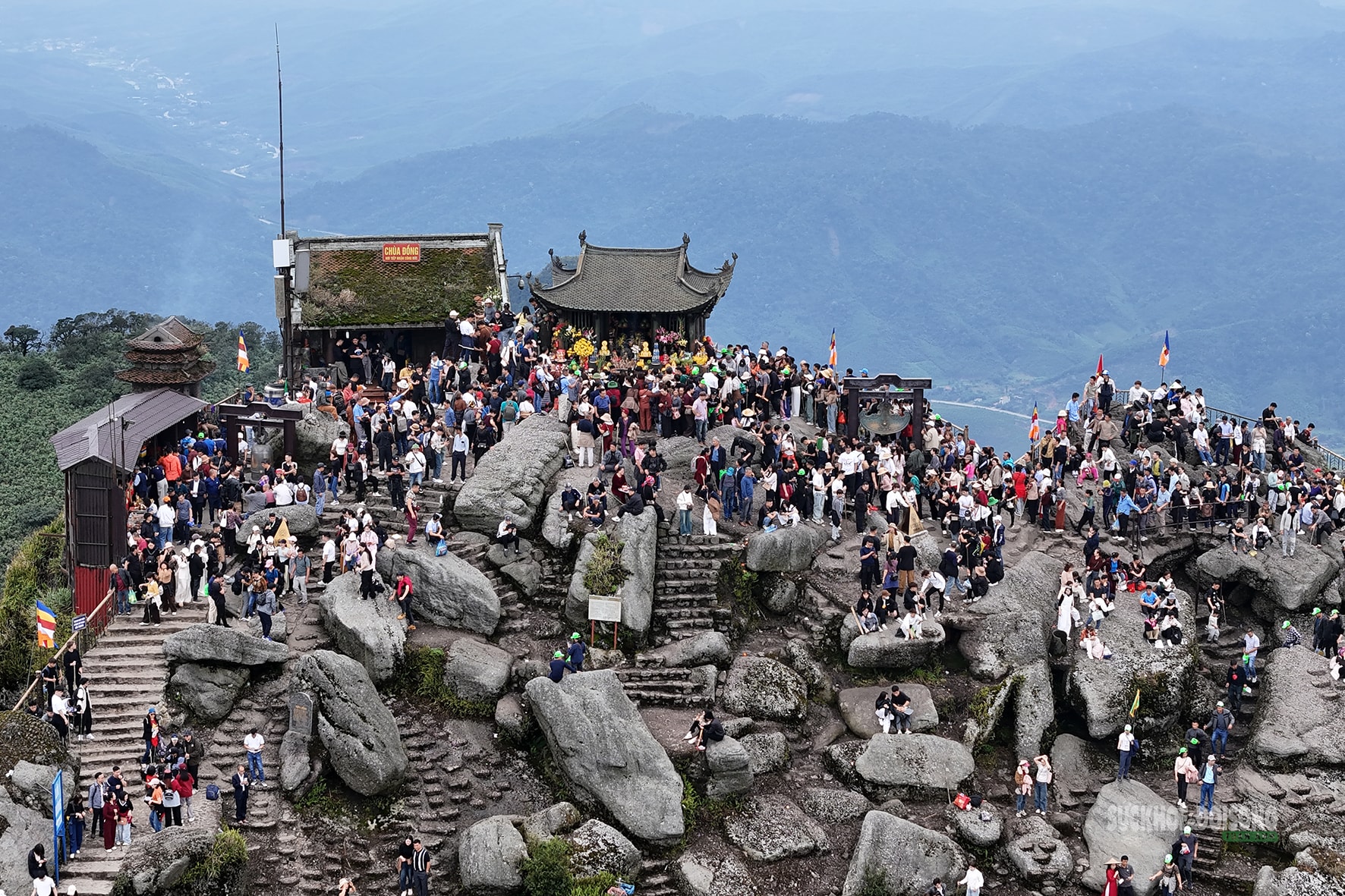 Yên Tử - vẻ đẹp linh thiêng giữa ngàn mây- Ảnh 9.
