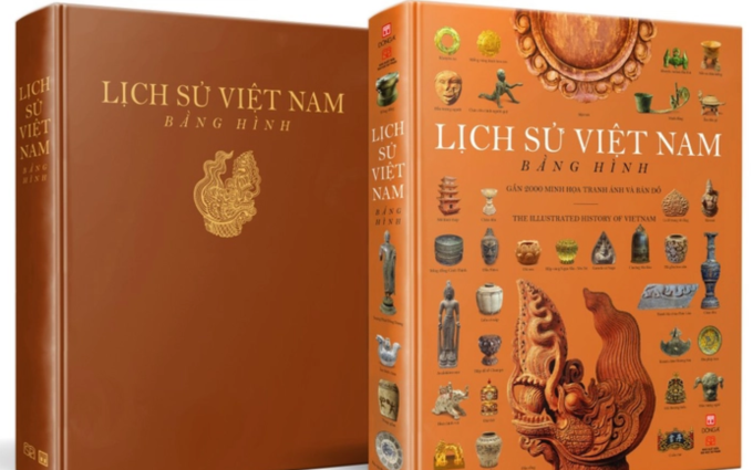 Bìa cuốn Lịch sử Việt Nam bằng hình. Ảnh: Đông A