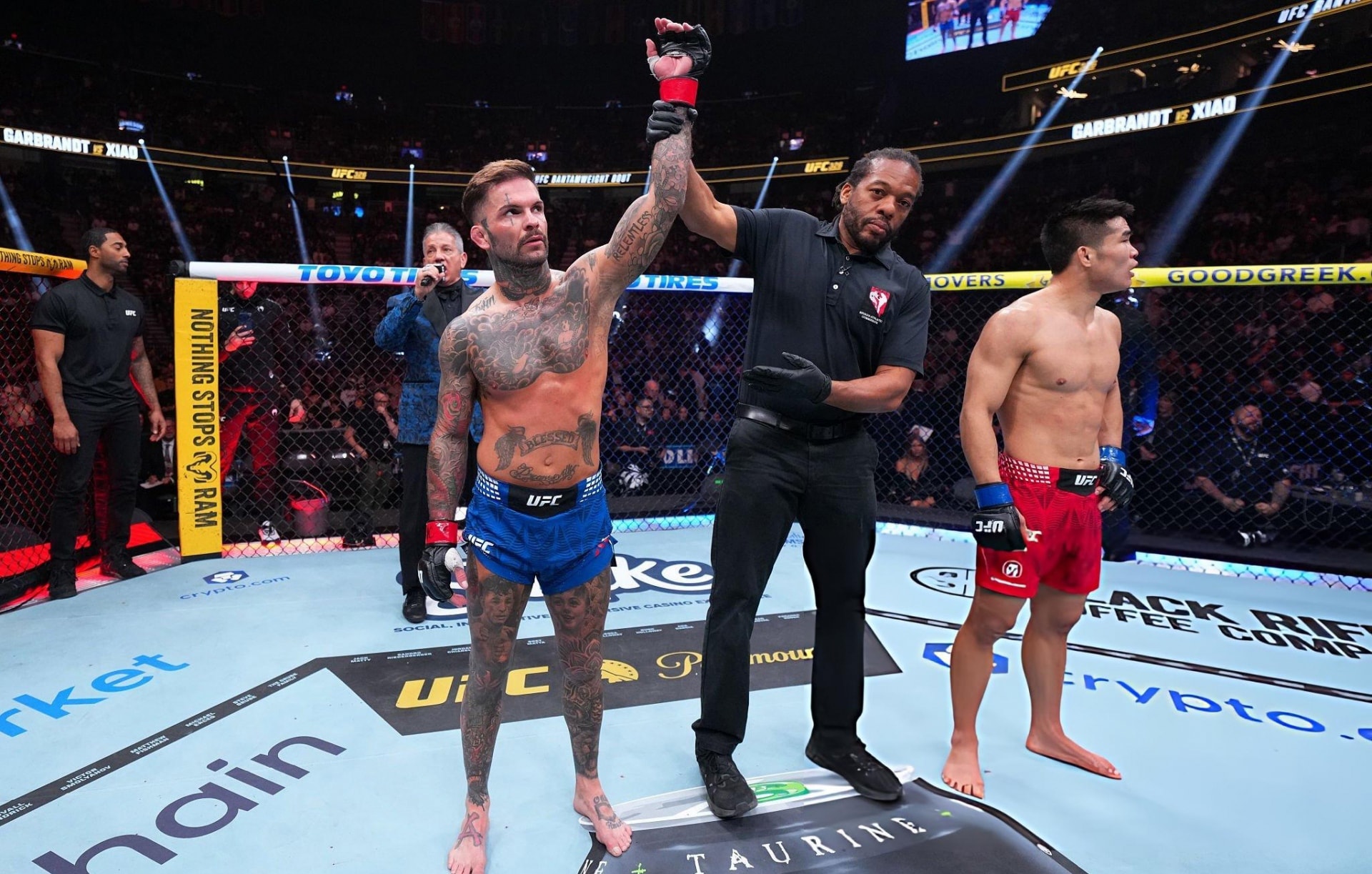 Tiêu Long nhận thất bại trước Garbrandt
