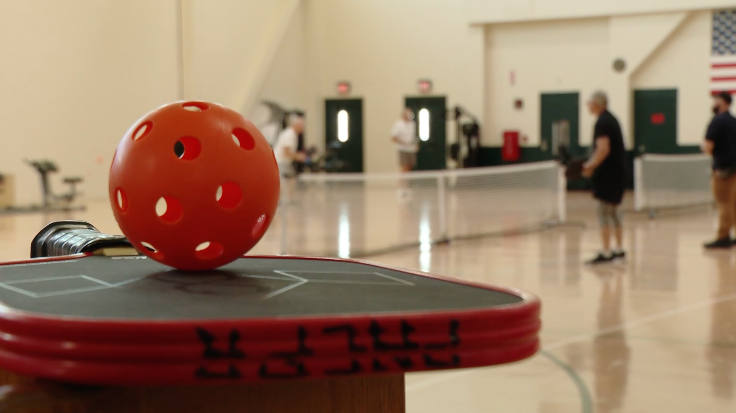 Ngày càng có nhiều tình nguyện viên đăng kí giao lưu pickleball với tù nhân ở Nhà tù Tiểu bang Maine. (Nguồn: News Center Maine)