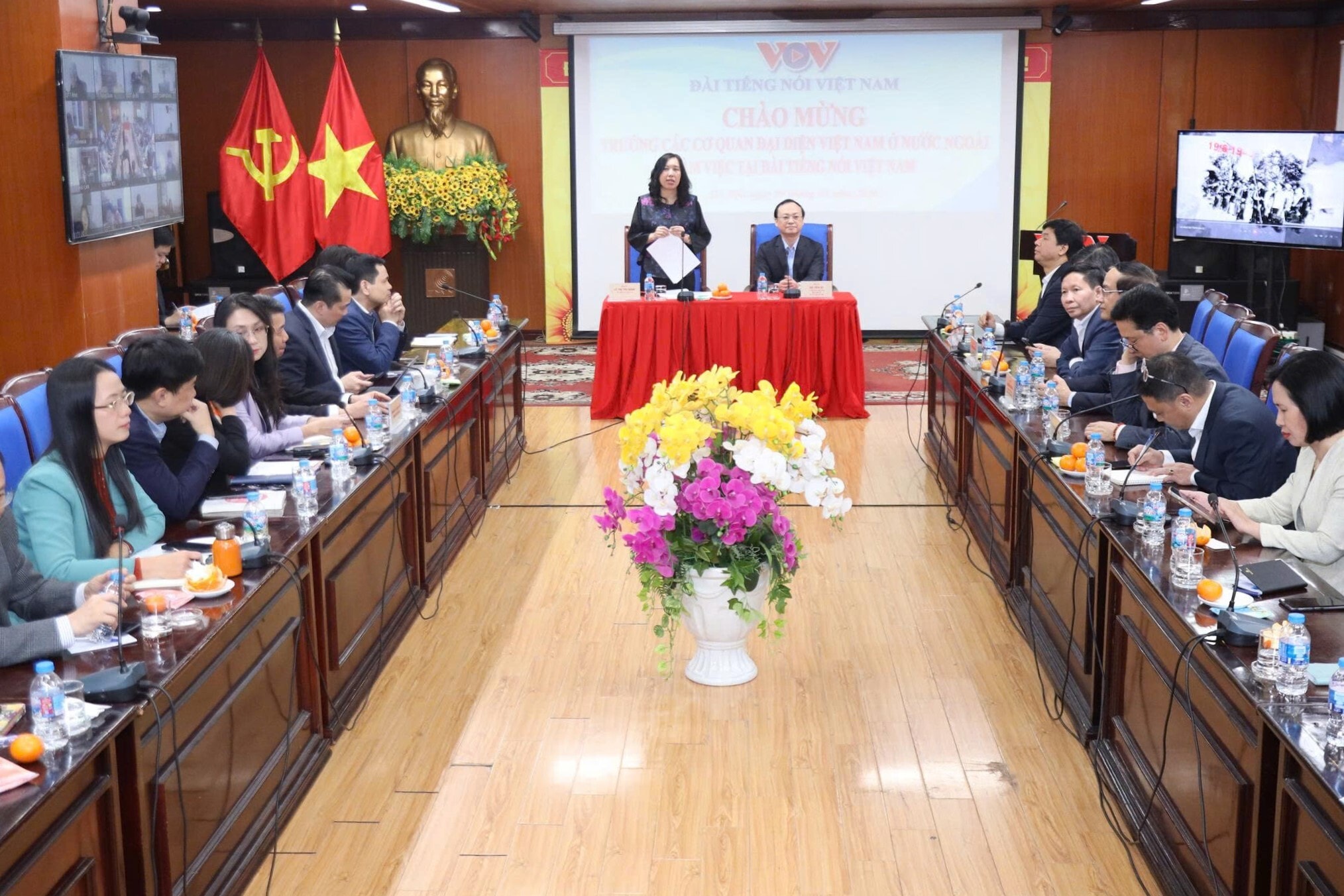 Toàn cảnh buổi tiếp.