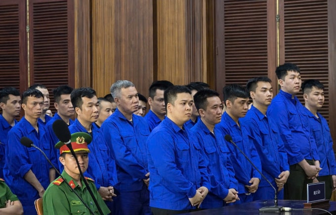 Các bị cáo tại phiên tòa hôm nay. Ảnh: Hải Duyên