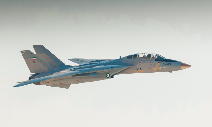 Tiêm kích F-14 Iran tại triển lãm hàng không Kish tháng 10/2024. Ảnh: Tango Six