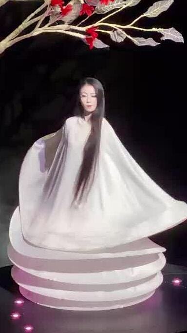 Diễn viên đóng thời gian trong vở 'Khổng tước'