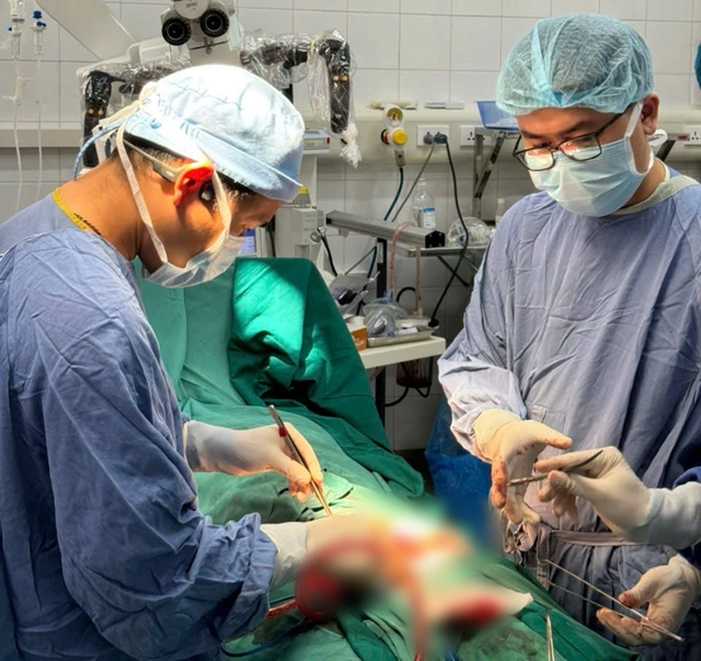 Người đàn ông 42 tuổi tự cắt "của quý" trong lúc say rượu - Ảnh 1.