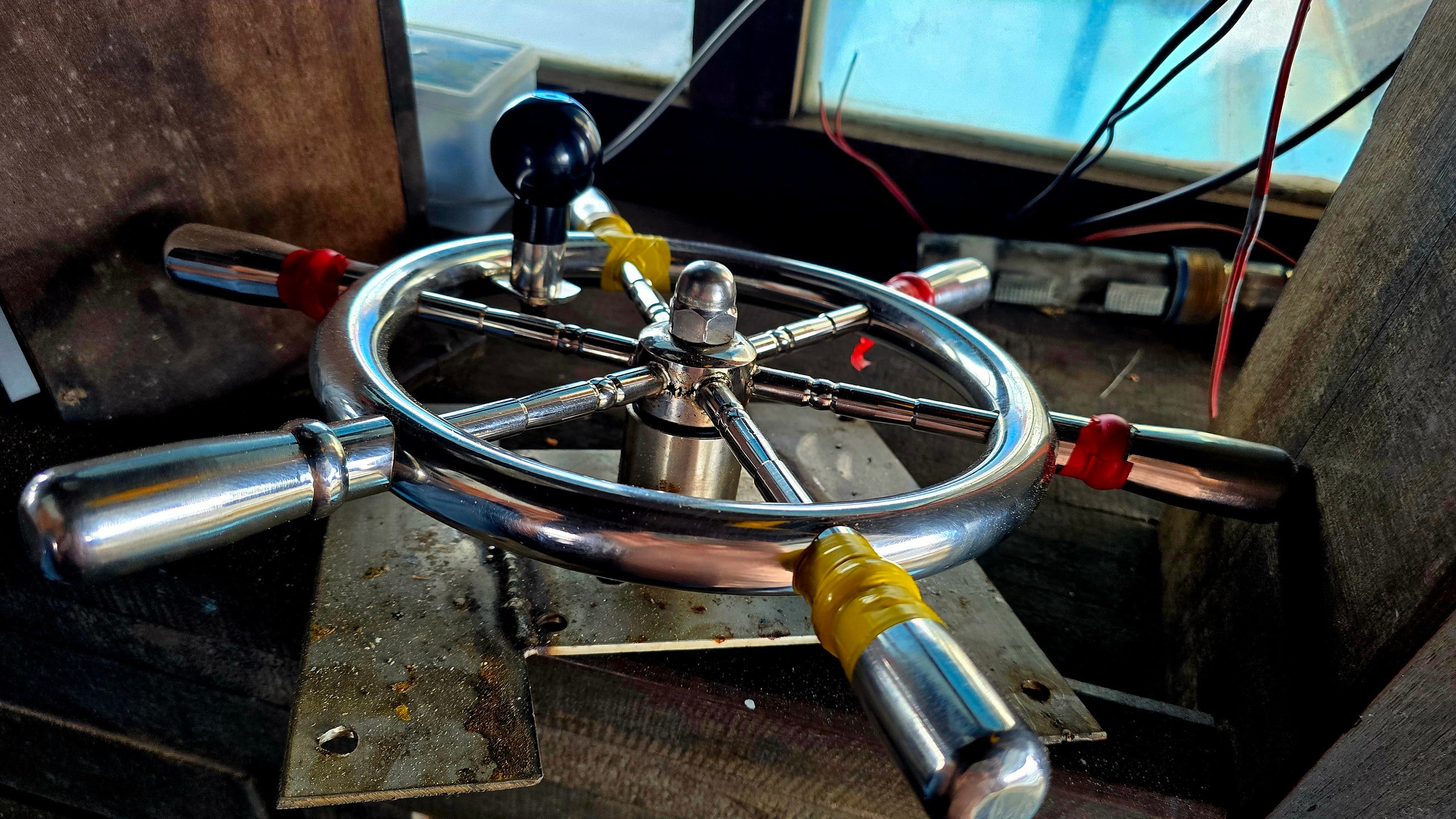 Giá dầu “nhảy múa”, ngư dân Đà Nẵng cân nhắc lên đời công nghệ - Ảnh 5.