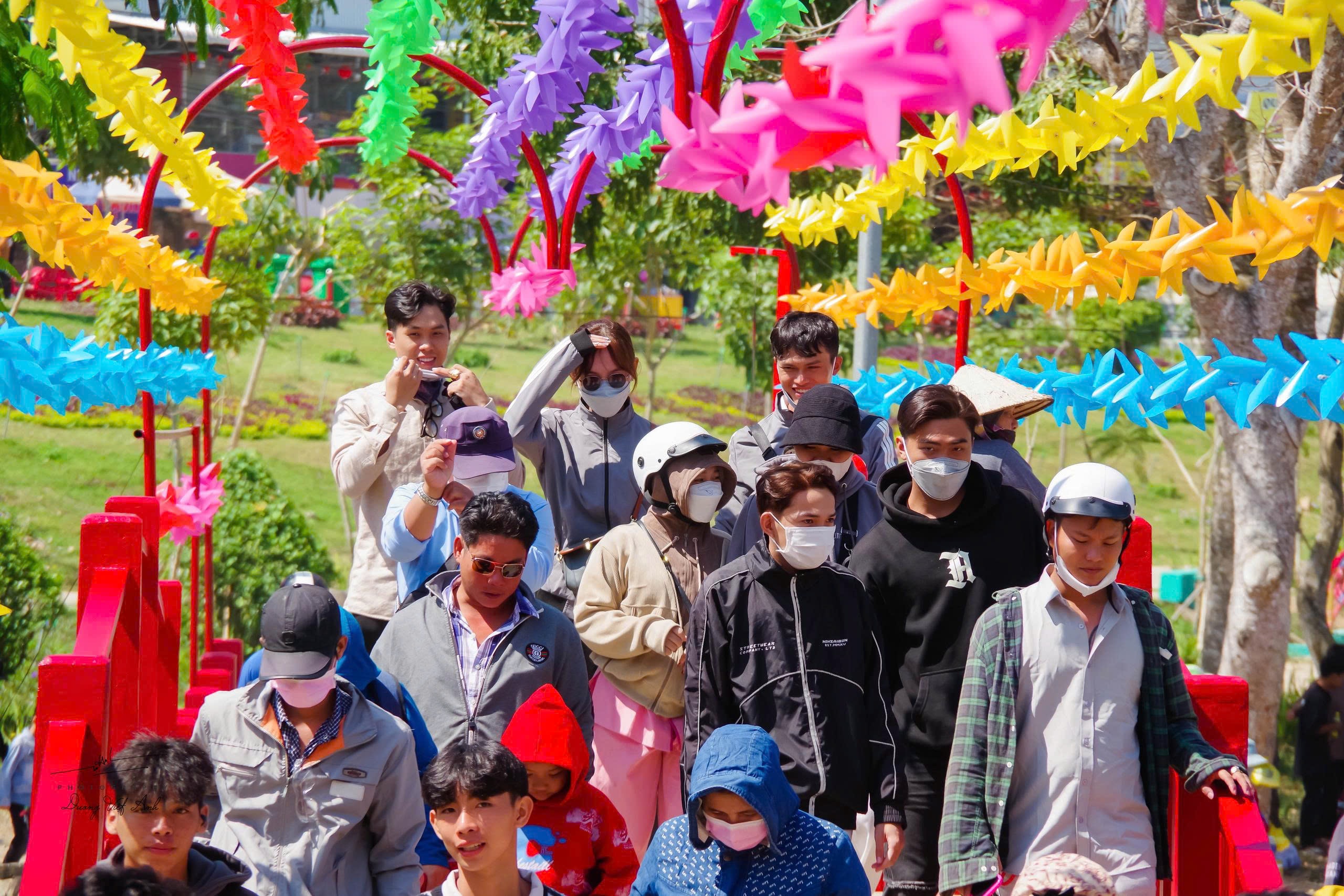 Lý do “Đà Lạt miền Tây” thu hút 25.000 khách du lịch tham gia lễ hội hoa đăng - Ảnh 7.