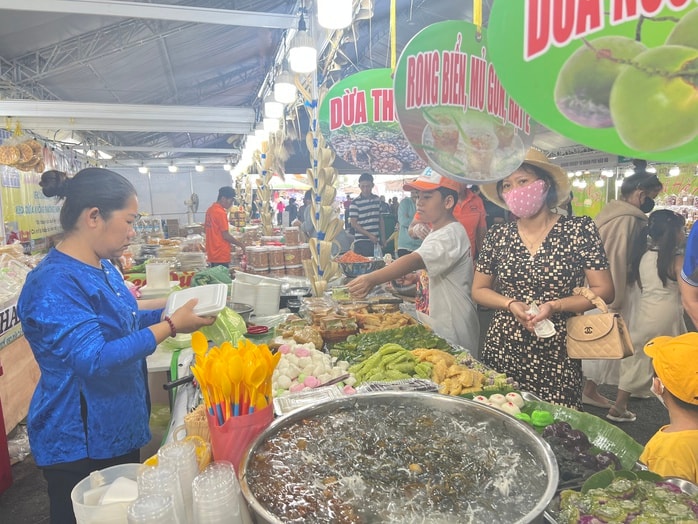 Lễ hội bánh dân gian Nam Bộ 2026: Tác phẩm bản đồ Việt Nam từ bánh pía - Ảnh 1.