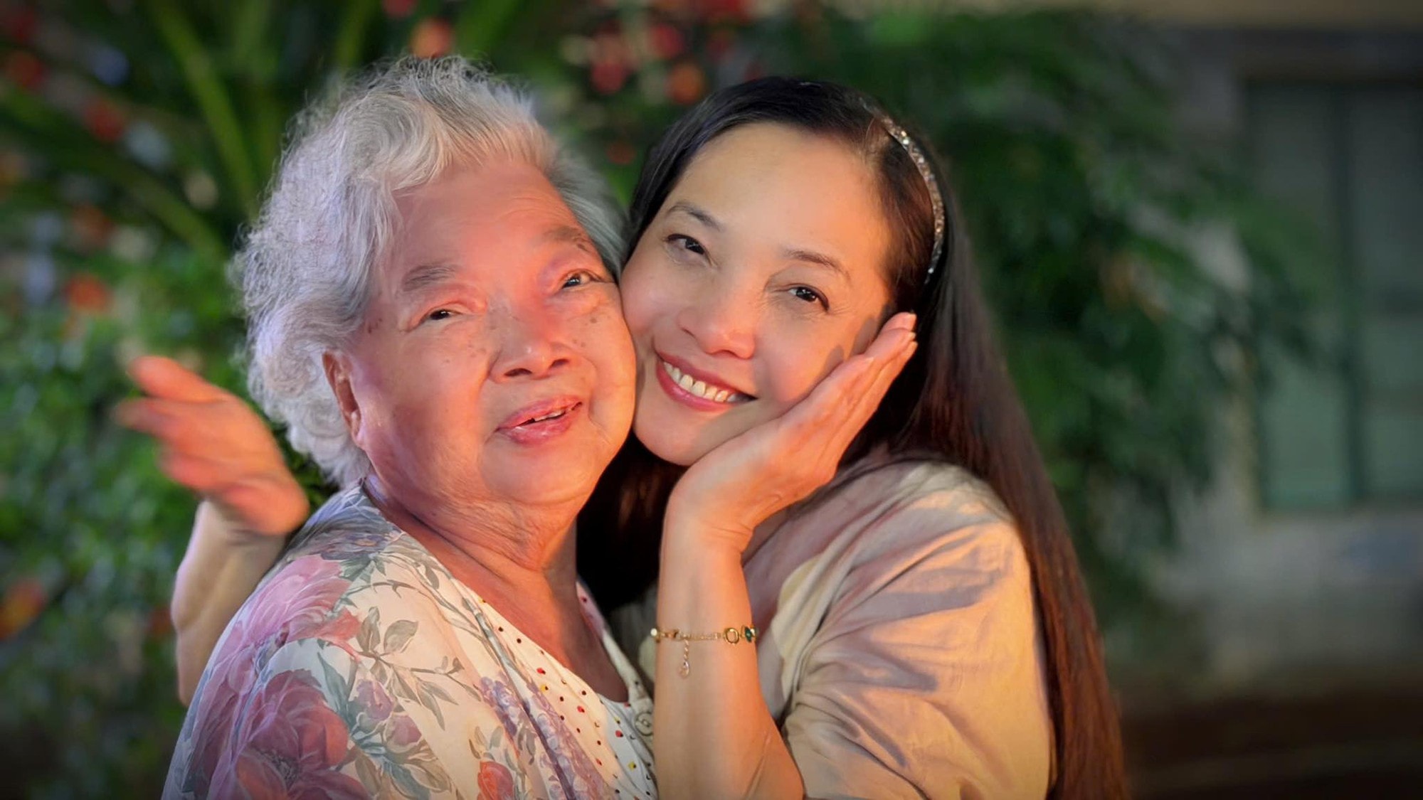 3 chị em nhà NSND Lê Khanh ở thập niên 90 tài sắc ra sao?- Ảnh 7.