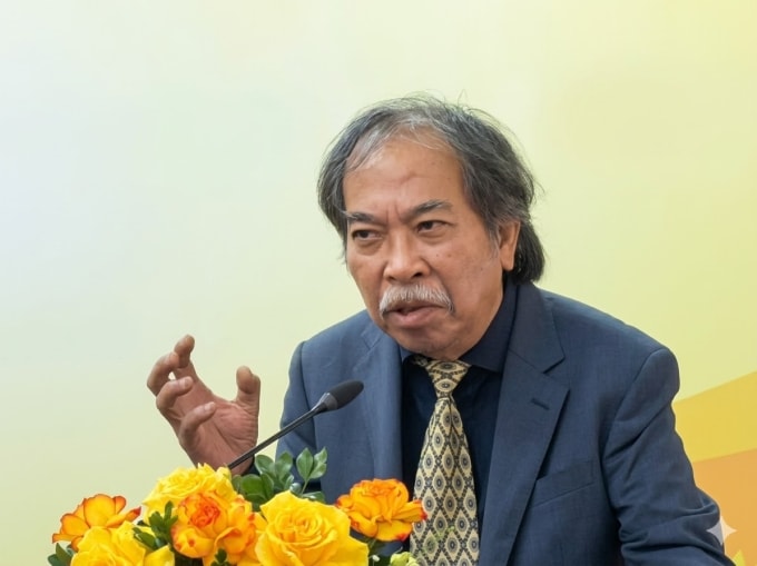 Ông Nguyễn Quang Thiều tại buổi trao giải. Ảnh: Hà Thu