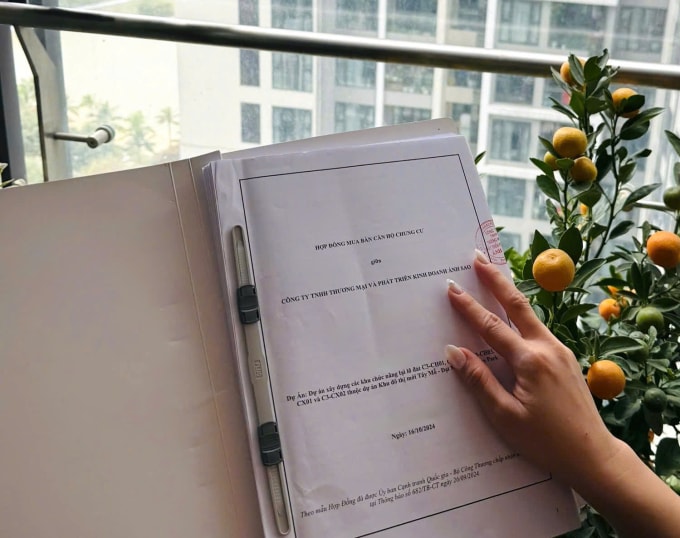 Niềm vui nhận căn nhà mới chưa được bao lâu, hai vợ chồng rơi vào stress, trầm cảm vì lãi suất ngày càng cao. Ảnh: Nhân vật cung cấp