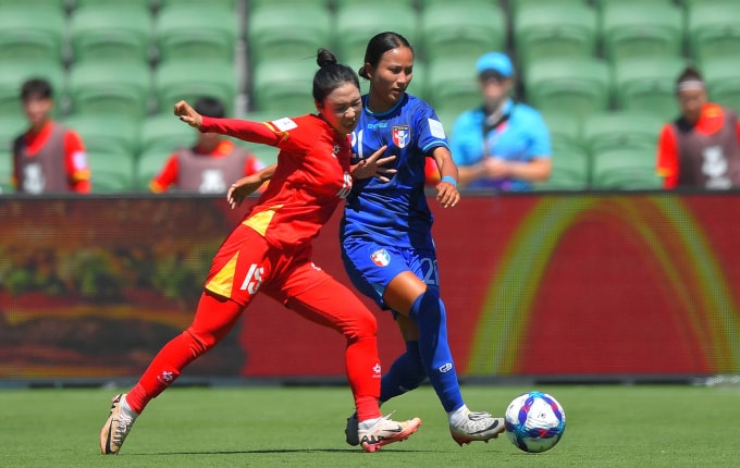 Hậu vệ Trần Thị Duyên tranh bóng trong trận thua Đài Loan 0-1 ở lượt thứ hai bảng C, VCK Asian Cup nữ 2026, hôm 7/3. Ảnh: AFC