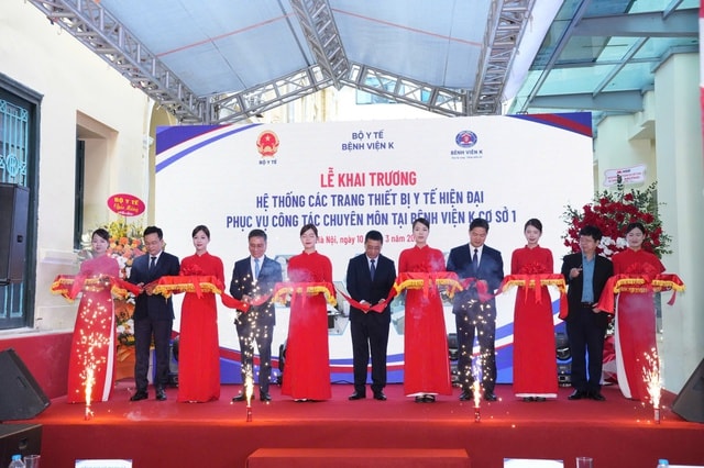 Bệnh viện K đưa vào vận hành hàng trăm trang thiết bị hiện đại về chẩn đoán, điều trị ung thư - Ảnh 1.