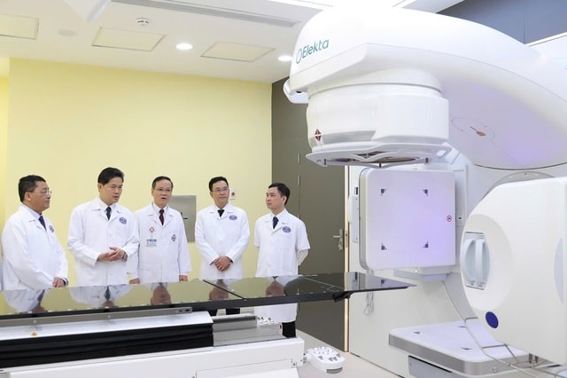 Bệnh viện K đưa vào vận hành hàng trăm trang thiết bị hiện đại về chẩn đoán, điều trị ung thư - Ảnh 3.